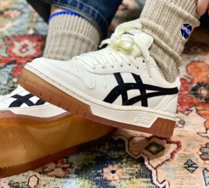 Giay Asics Court MZ 'Cream Black Gum' 1203A127-750