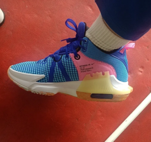 Giay Nike LeBron Witness 7 EP 'Hyper Royal' DM1122-400