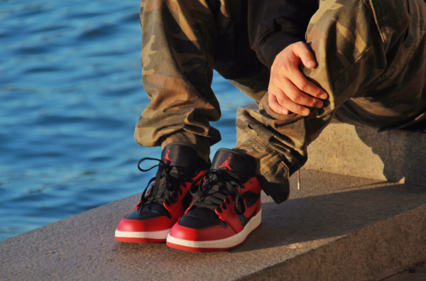 Giày Nike Air Jordan 1 Low 'Reverse Bred' 553558-606 - Ảnh 7