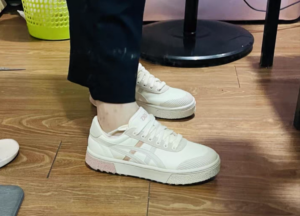 Giay Asics Court Trail Sneakers 'Beige White Grey' 1203A129-750