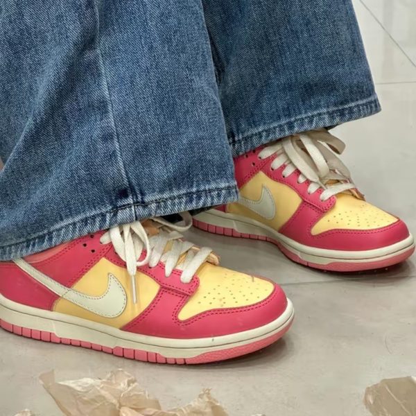 Giay Nike Dunk Low GS 'Strawberry Peach' DH9765-200
