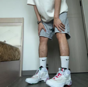 Giay Nike Air Jordan 37 'Hare' DD6958-160