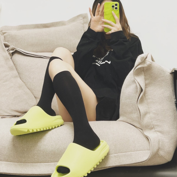 Dép Adidas Yeezy Slide ‘Glow Green’ GX6138 - Ảnh 4