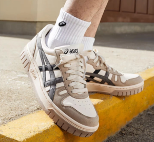 Giay Asics Court MZ 'Cream Black Gum' 1203A127-700