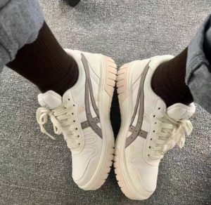 Giay Asics Court MZ Retro Casual 'Beige Brown' 1203A127-106