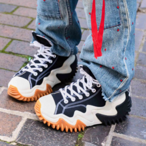 Alternative view of Giày Converse Run Star Motion 'Black Gum Honey' 171545C