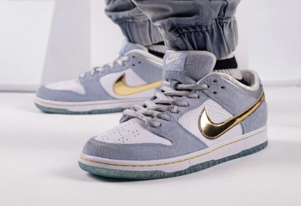 Giày Nike SB Dunk Low Sean Cliver 'Holiday Special' DC9936-100 - Ảnh 3
