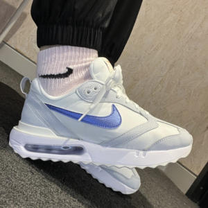 Giay Nike Air Max Dawn 'White Medium Blue' DR2395-100