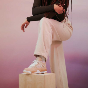 Alternative view of Giày Nike Wmns Air Jordan 4 Retro 'Shimmer' DJ0675-200