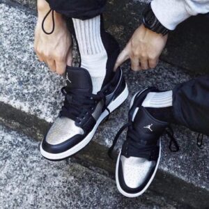 Alternative view of Giày Nike Air Jordan 1 Low SE Black Metallic Silver DA5551-001