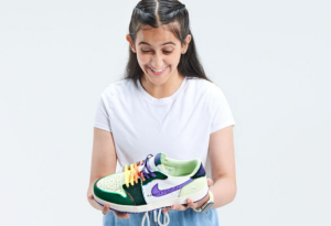 Giay Nike Air Jordan 1 Retro Low OG 'Doernbecher' FD9665-351