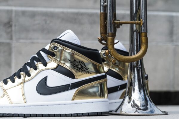 Giày Nike Air Jordan 1 Mid SE 'Metallic Gold' DC1419-700 - Ảnh 5