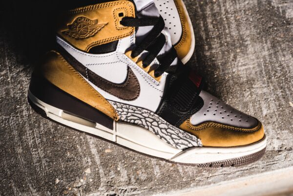 Giày Nike Air Jordan Legacy 312 'Rookie of the Year' AV3922-102 - Ảnh 7