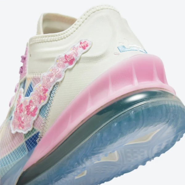 Giày Nike LeBron 18 Low EP x atmos 'Sakura' CV7564-101 - Ảnh 6