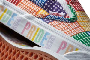 Giay Vans Classic Slip-On 'Pride' VN0A33TB3WJ