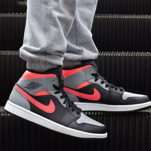 Alternative view of Giày Nike Air Jordan 1 Mid 'Pink Shadow' 554724-059