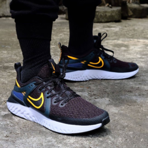 Alternative view of Giày Nike Legend React 2 AT1368-009