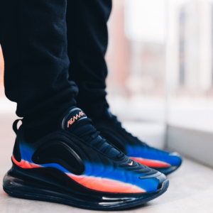 Alternative view of Giày Nike Air Max 720 'Black Racer Blue Crimson' AO2924-017