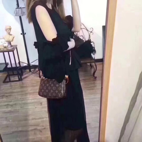 Túi Louis Vuitton Pochette Accessories Monogram Canvas M40712 - Ảnh 2