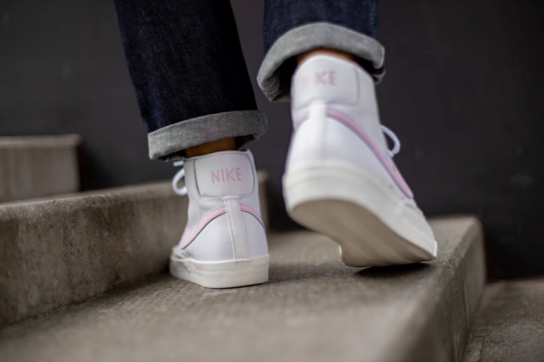 Giày Nike Blazer Mid '77 Vintage 'Pink Foam' BQ6806-108 - Ảnh 4