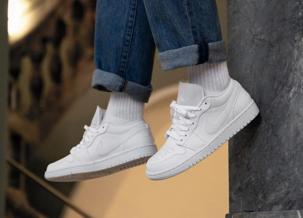 Giày Nike Air Jordan 1 Low 'All White' 553560-130 - Ảnh 8