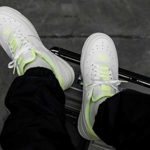 Giày Nike Air Force 1 '07 LV8 'Double Air Pack White Barely Volt' CJ1379-101 - Ảnh 3