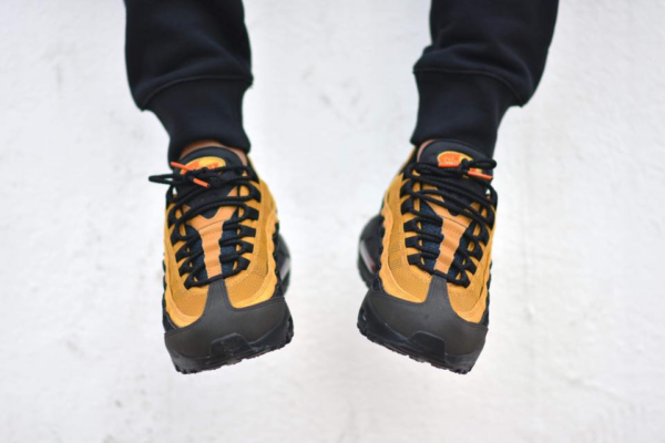 Giày Nike Air Max 95 Essential Cosmic Clay AT9865-014 - Ảnh 3