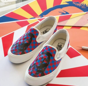 Giay Vans John Van Hamersveld x OG Slip-On 'Red and Blue' VN000UDFQLT