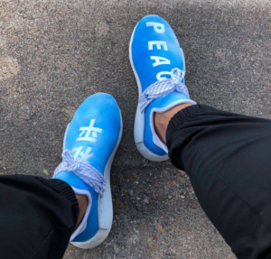 Alternative view of Giày Adidas Pharrell x NMD Hu Trail 'Peace' China Exclusive F99763