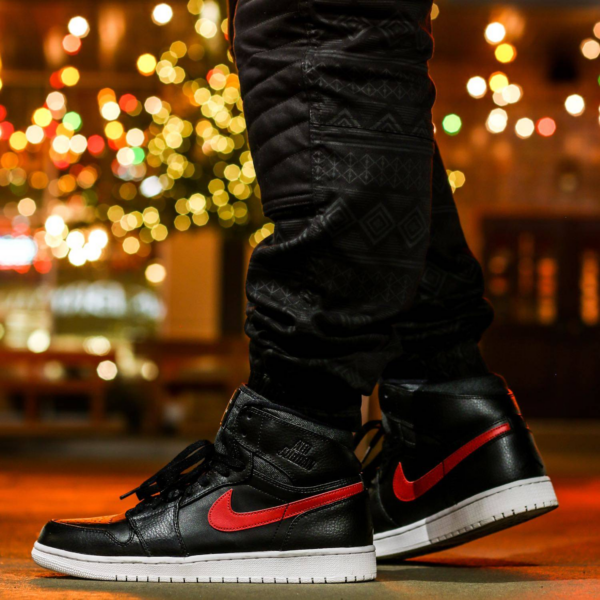 Giày Nike Air Jordan 1 Retro High 'Rare Air' 332550-012 - Ảnh 2