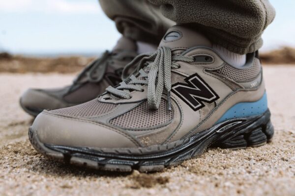 Giày New Balance thisisneverthat x 2002R 'Brown' ML2002RN - Ảnh 5