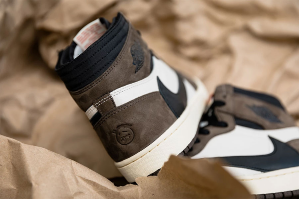 Giày Nike Travis Scott x Air Jordan 1 Retro High OG 'Mocha' CD4487-100 - Ảnh 9