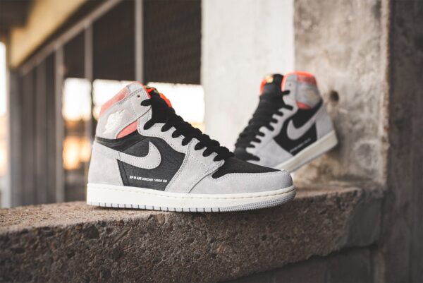 Giày Nike Air Jordan 1 Retro High 'Neutral Grey Hyper Crimson' 555088-018 - Ảnh 5