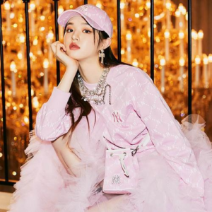 Alternative view of Túi MLB Monogram NY Yankees Mini Bucket 'Pink' 3ABMS022N-50PKS