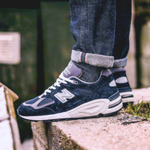 Alternative view of Giày New Balance 990v2 'Navy White' M990NV2