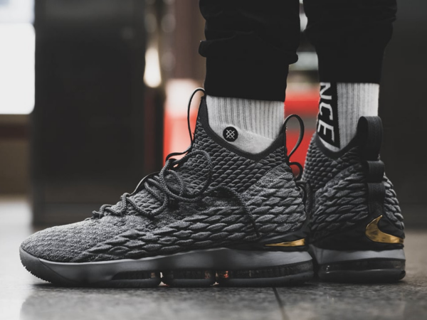 Giày Nike LeBron 15 EP 'Metallic Gold' AO1754-006 - Ảnh 4