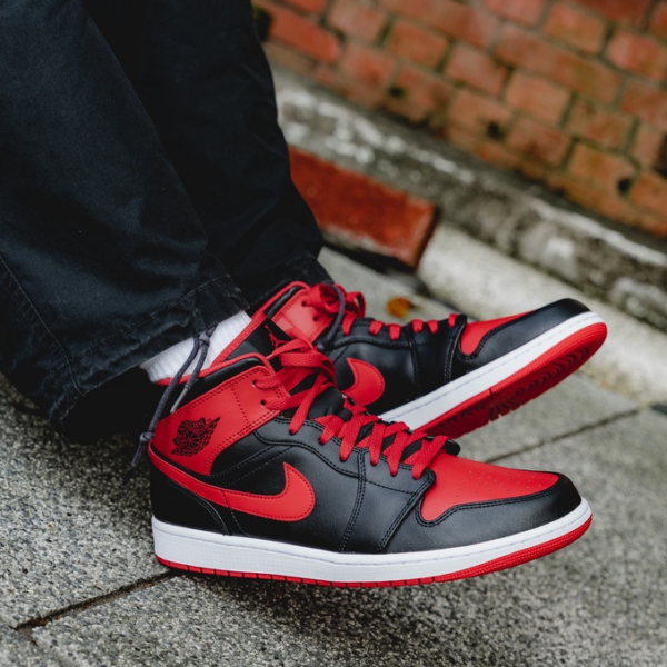 Giay Nike Air Jordan 1 Mid 'Alternate Bred' DQ8426-060