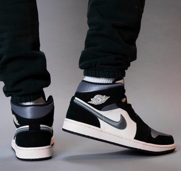 Giày Nike Air Jordan 1 Mid Satin 'Grey Toe' 852542-011 - Ảnh 2