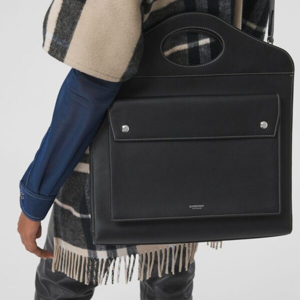 Túi Burberry Medium Topstitched Leather Pocket Bag 'Black' - Ảnh 3