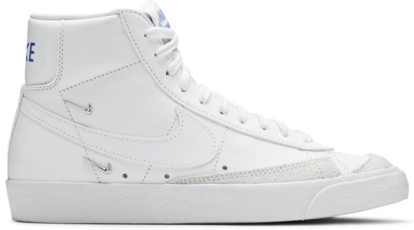 Giày Nike Wmns Blazer Mid '77 SE 'Sisterhood White Metallic Silver' CZ4627-100