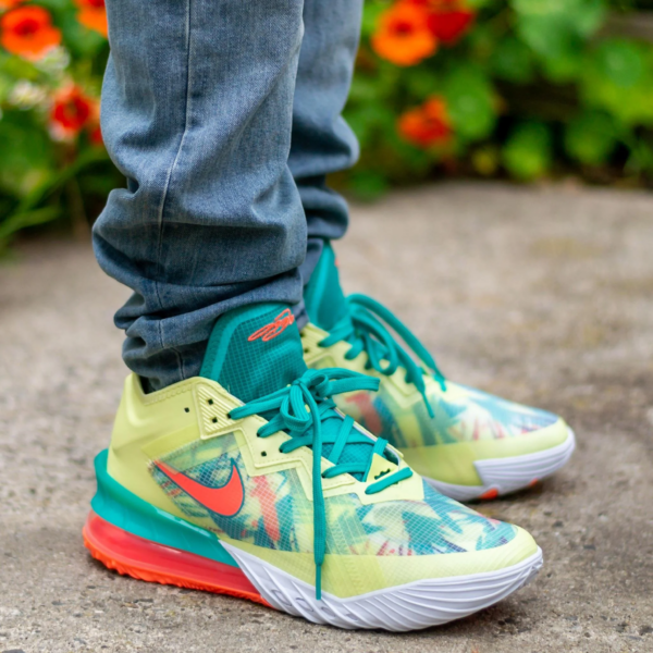Giày Nike LeBron 18 Low EP 'LeBronold Palmer' CV7564-300 - Ảnh 3