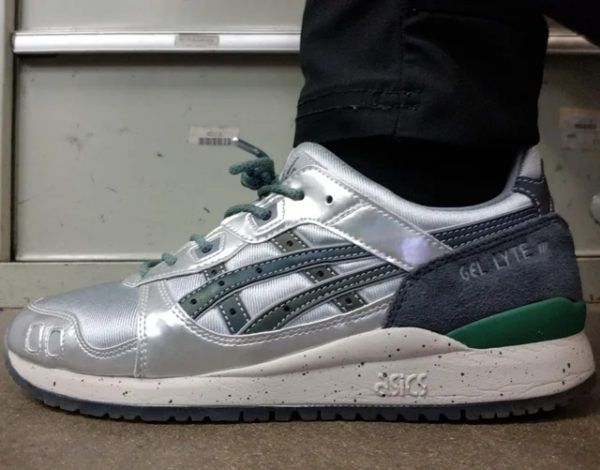 Giày Asics Gel Lyte 3 HUNDRED% x SneakerLAH 'Kuala Lumpur Twin Towers' - Ảnh 4