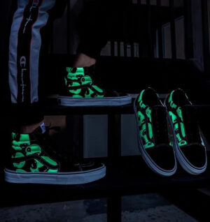 Alternative view of Giày Vans Old Skool 'Alien Ghosts' VN0A4BV5TB1