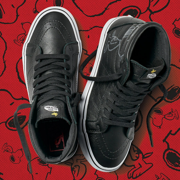 Giay Vans Peanuts x Sk8-Hi Reissue 'Snoopy' VN0A2XSBQX5