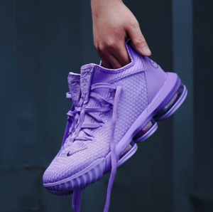 Alternative view of Giày Nike LeBron 16 Low EP 'Atomic Purple' CI2669-500