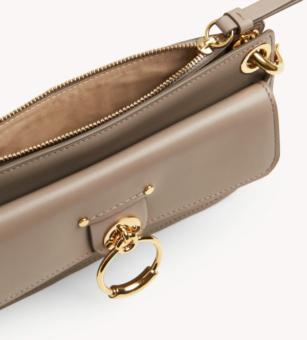 Túi Chloe Tess Small Cross-Body Pouch In Shiny Calfskin CHC20AP044A3723W - Ảnh 4
