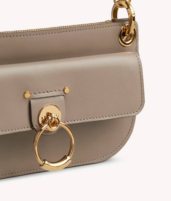 Túi Chloe Tess Small Cross-Body Pouch In Shiny Calfskin CHC20AP044A3723W - Ảnh 3