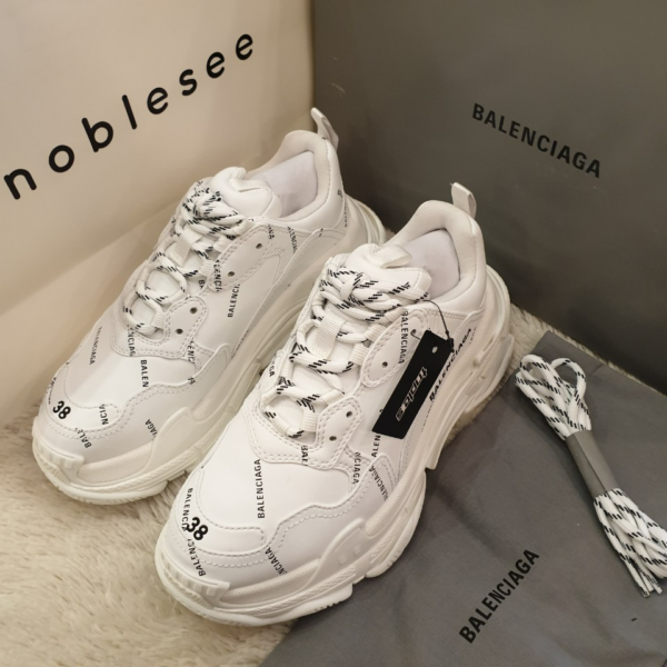 Giày Balenciaga Wmns Triple S Sneaker 'All Over Logo White' 524039-W2FA1-9010 - Ảnh 5