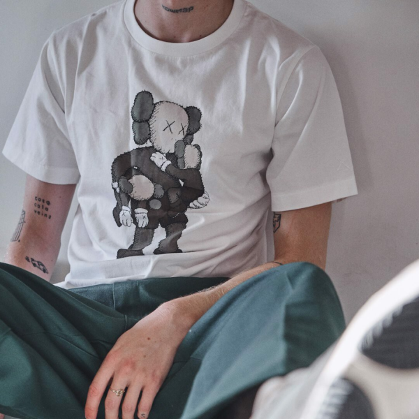 Áo Kaws x Uniqlo Clean Slate Tee White KW-UCSTEEWH - Ảnh 3