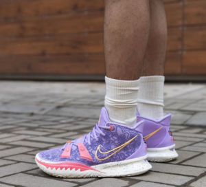 Giay Nike Kyrie 7 Daughters Azurie 'Purple' CQ9327-501